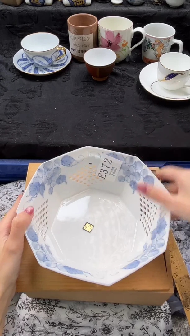 瓷片元*       E372*