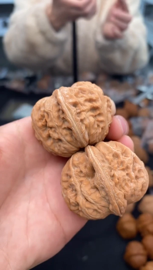 【闪购商品】文玩核桃把件元宝42-u760