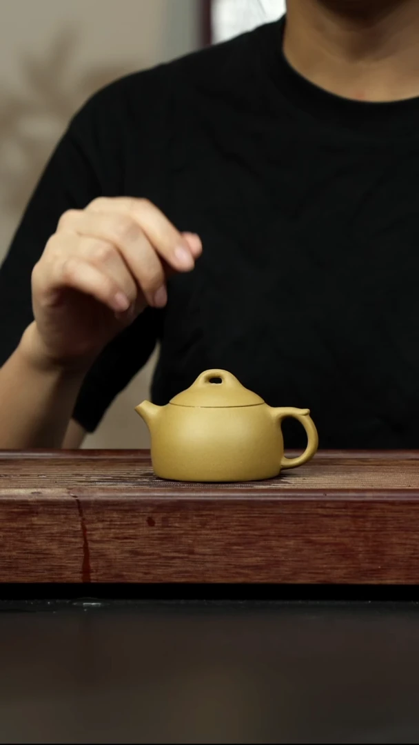 紫砂茶壶黄金段 小秦权