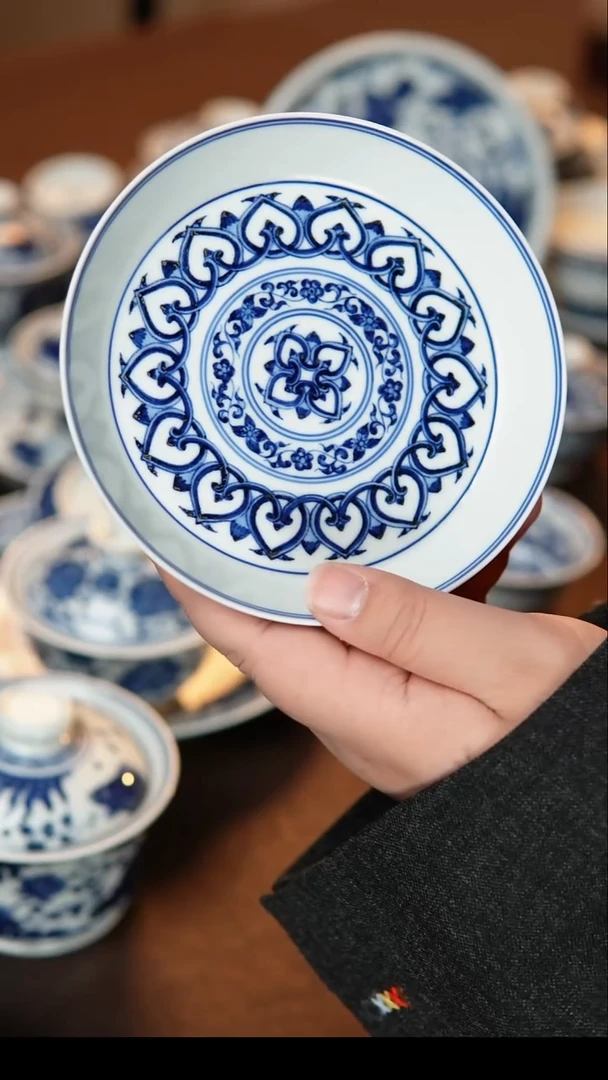 其他陶瓷宝相纹理小壶承