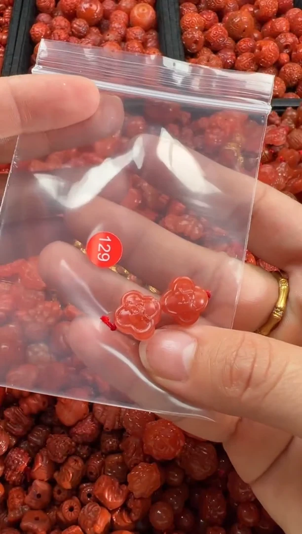 【闪购商品】南红玛瑙颈饰未镶嵌1