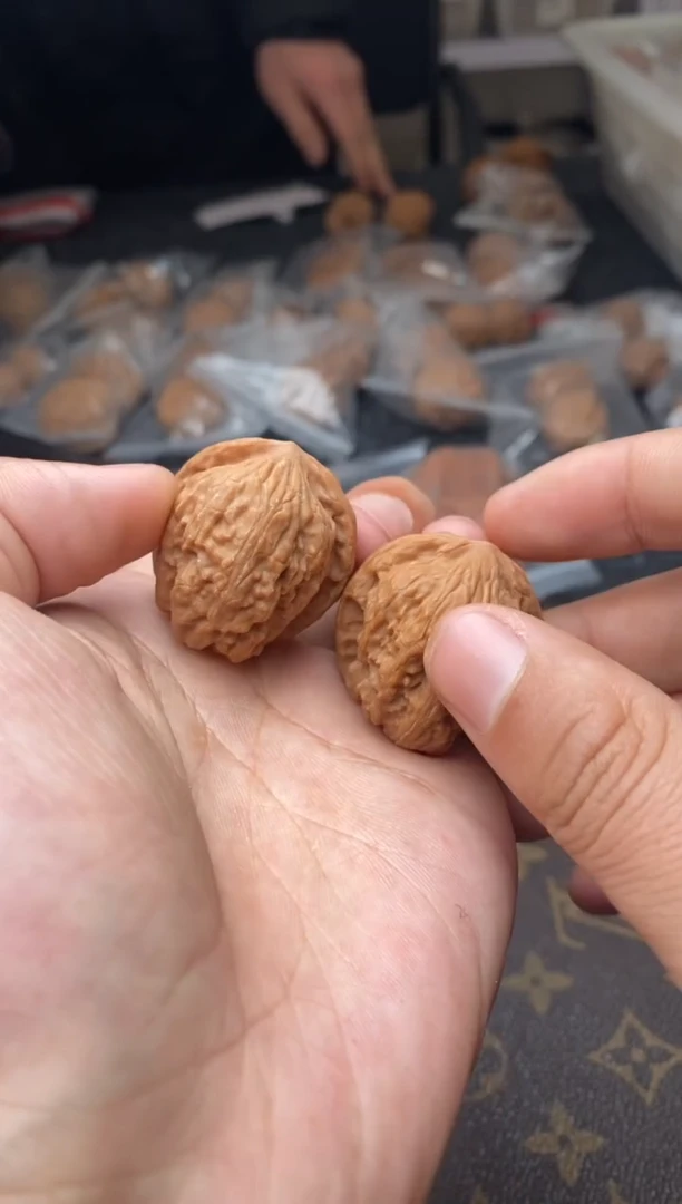 【闪购商品】文玩核桃把件A200号31尺野狼