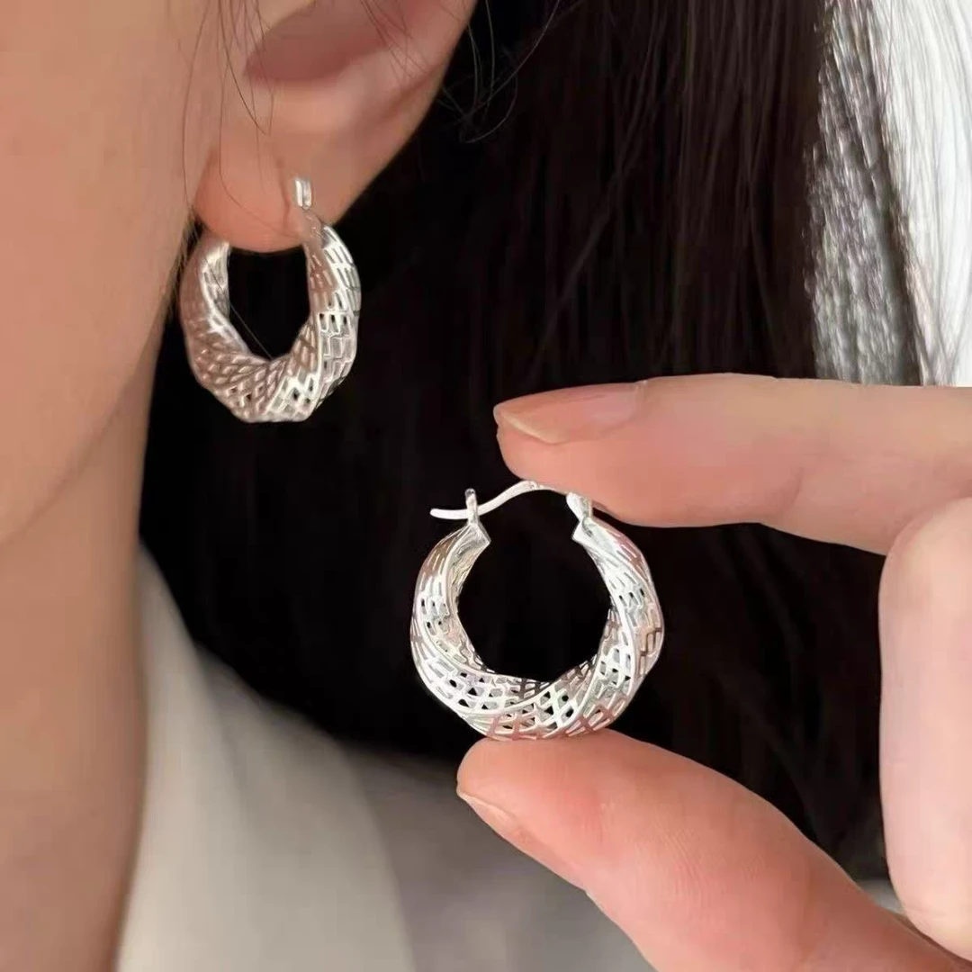 925银耳饰 赵露思同款镂空莫比乌斯女款轻奢高级感百搭