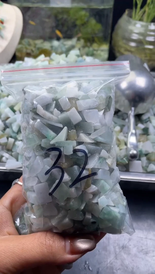 配石翡翠天然翡翠迷你500克32