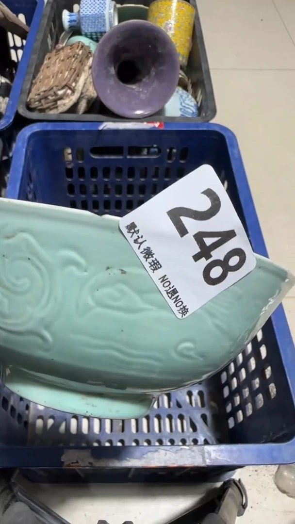 瓷片进亿容工艺品248