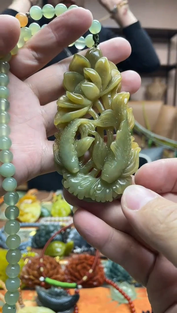 未镶嵌岫玉吊坠·