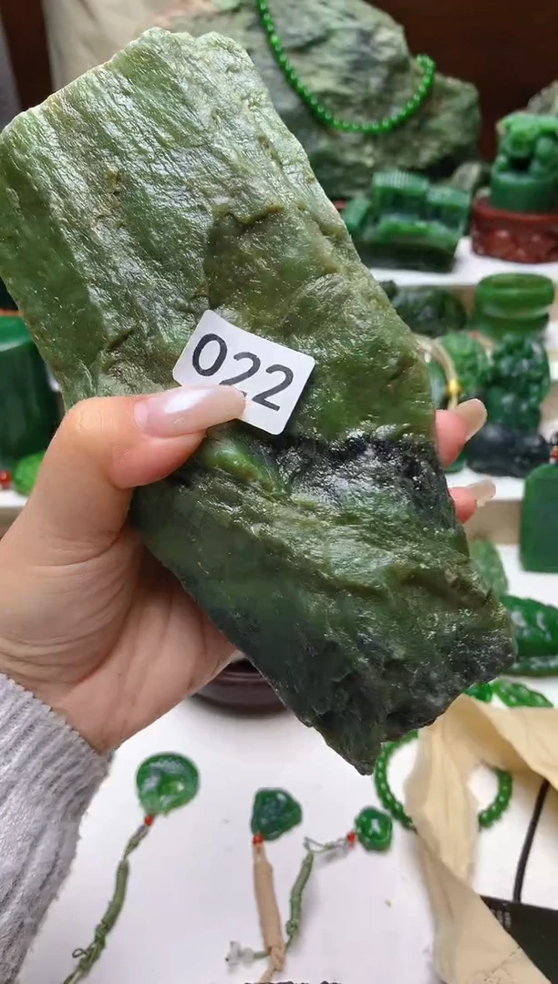 未镶嵌和田玉（碧玉）珠宝半成品1