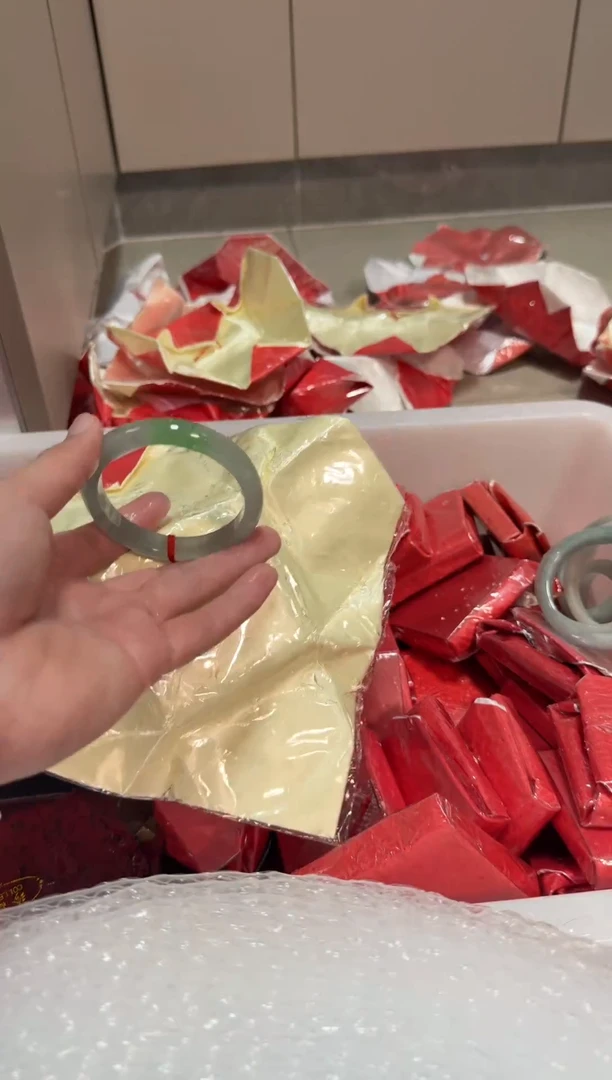 未镶嵌手镯翡翠106