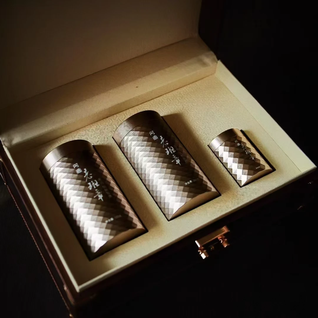 活动 京铤 2023年 问鼎老班章生 礼盒装  普洱茶 生茶 200克