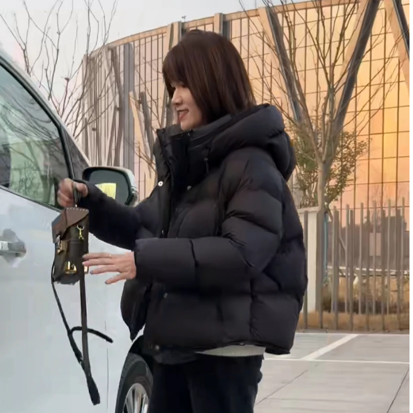 TUCANO/啄木鳥短款泡芙连帽白鸭绒羽绒服女冬季保暖加厚面包服