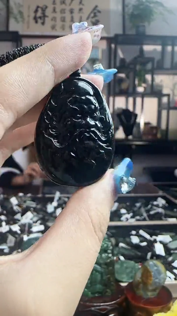 颈饰未镶嵌和田玉1