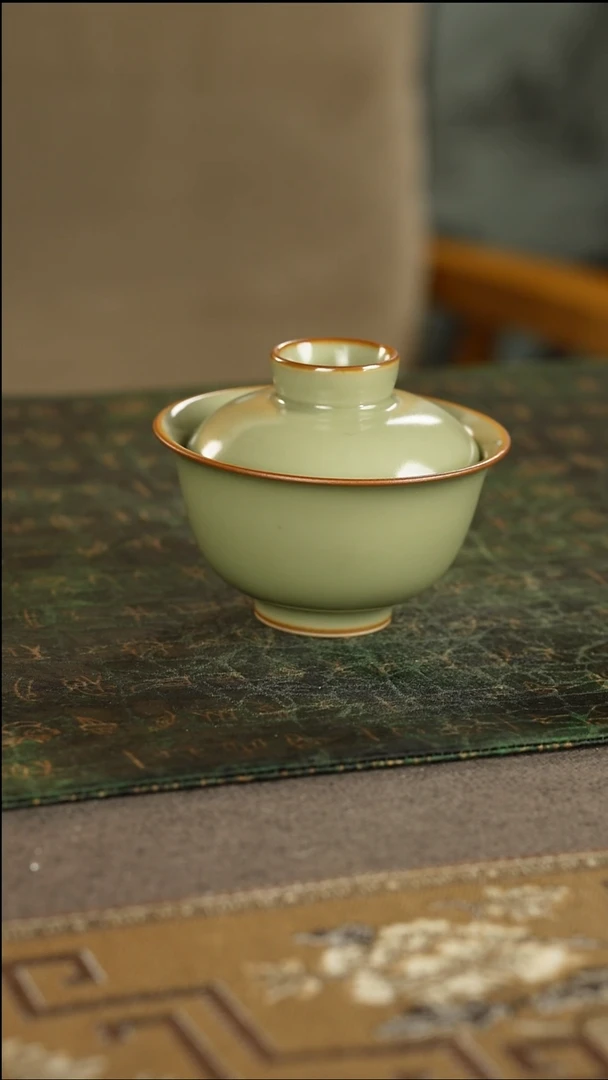 善窑厂柴窑粉青盖碗