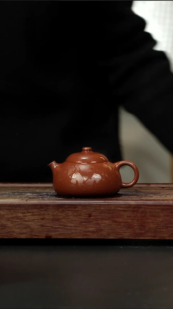 茶壶紫砂红降坡 鱼跃