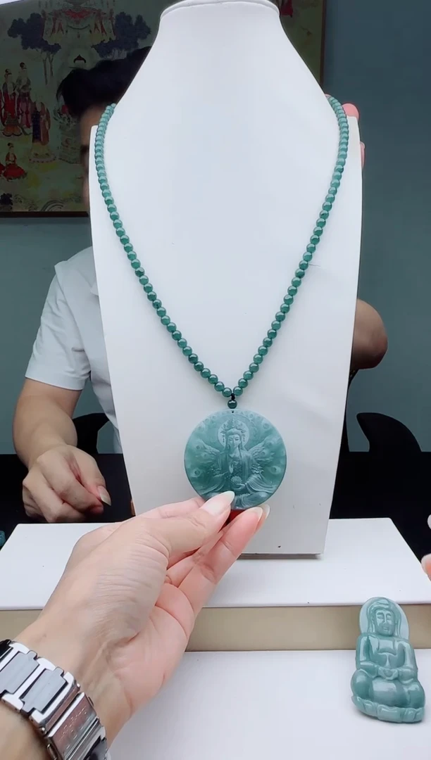 颈饰未镶嵌翡翠多样性发其一