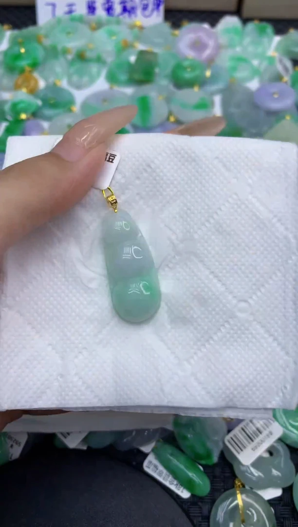 颈饰未镶嵌翡翠天然缅甸A货翡翠