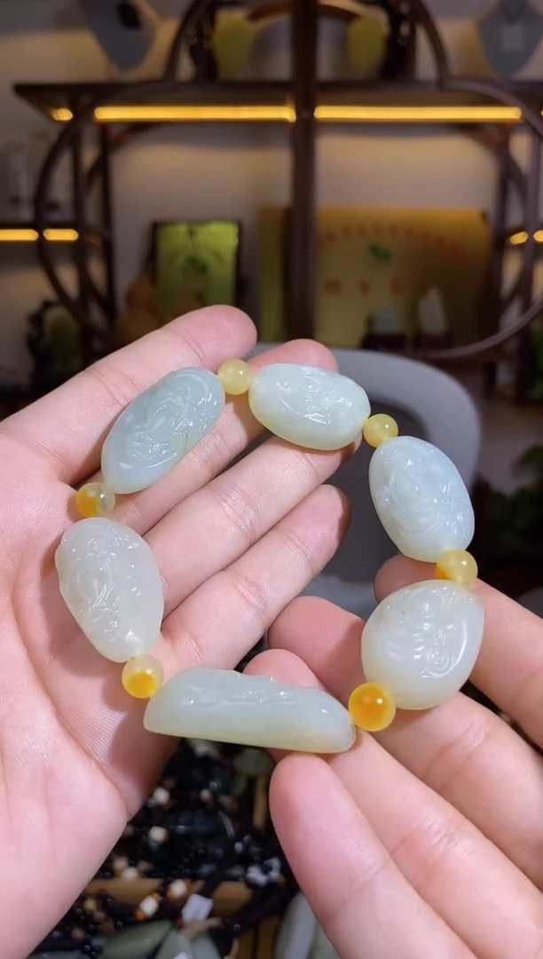 颈饰未镶嵌和田玉1