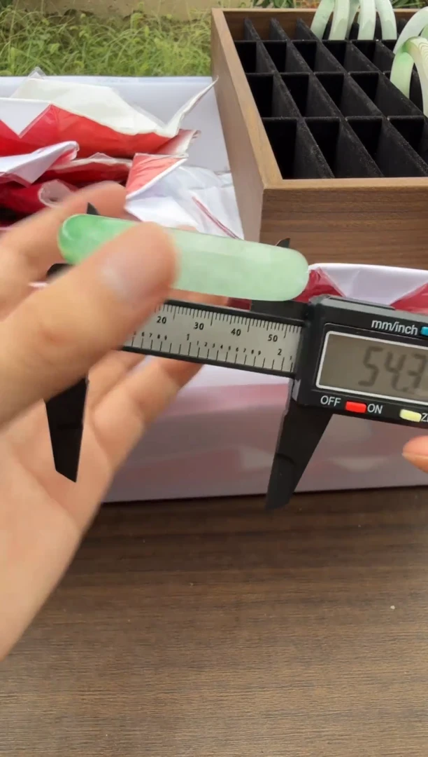未镶嵌手镯翡翠A31