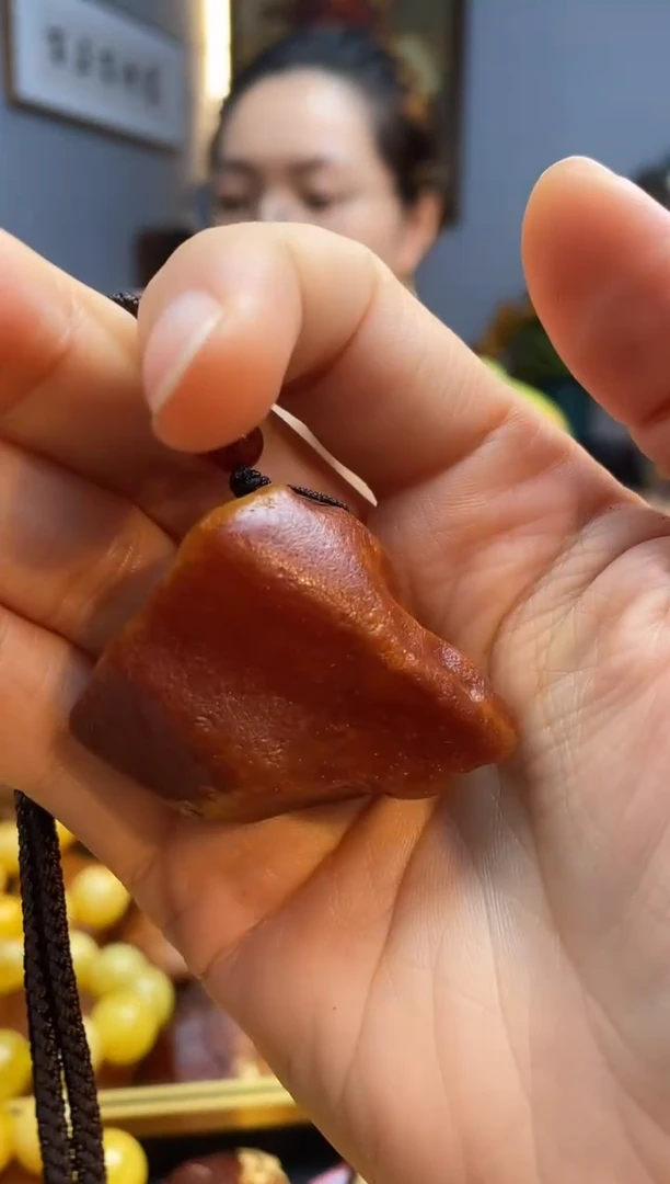 琥珀颈饰未镶嵌吊坠