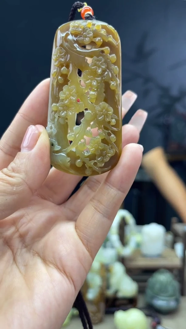 颈饰未镶嵌和田玉1