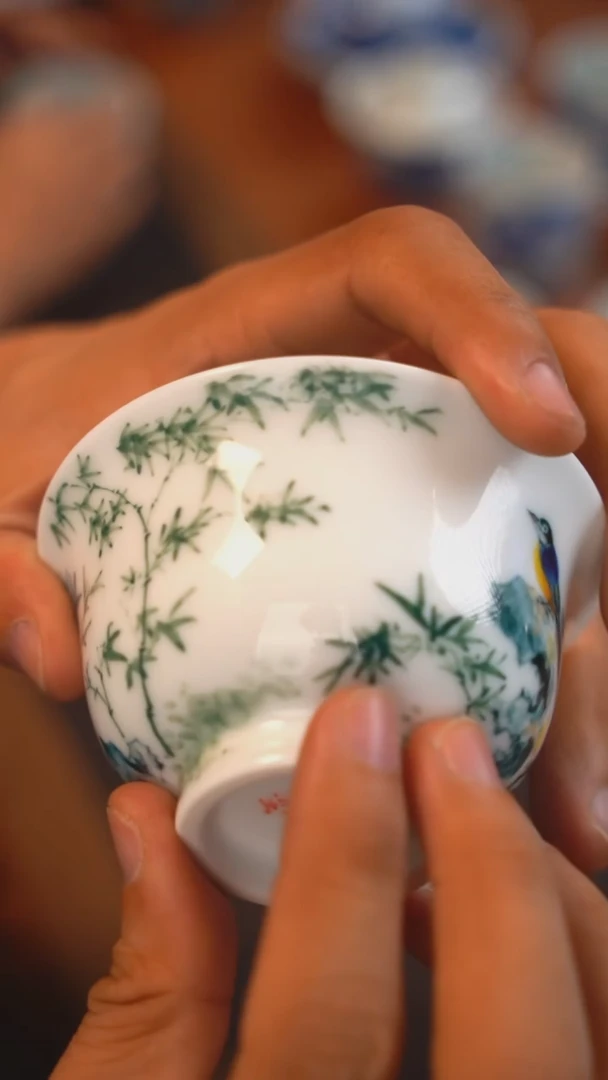 正春堂竹鸟压手杯B品开片