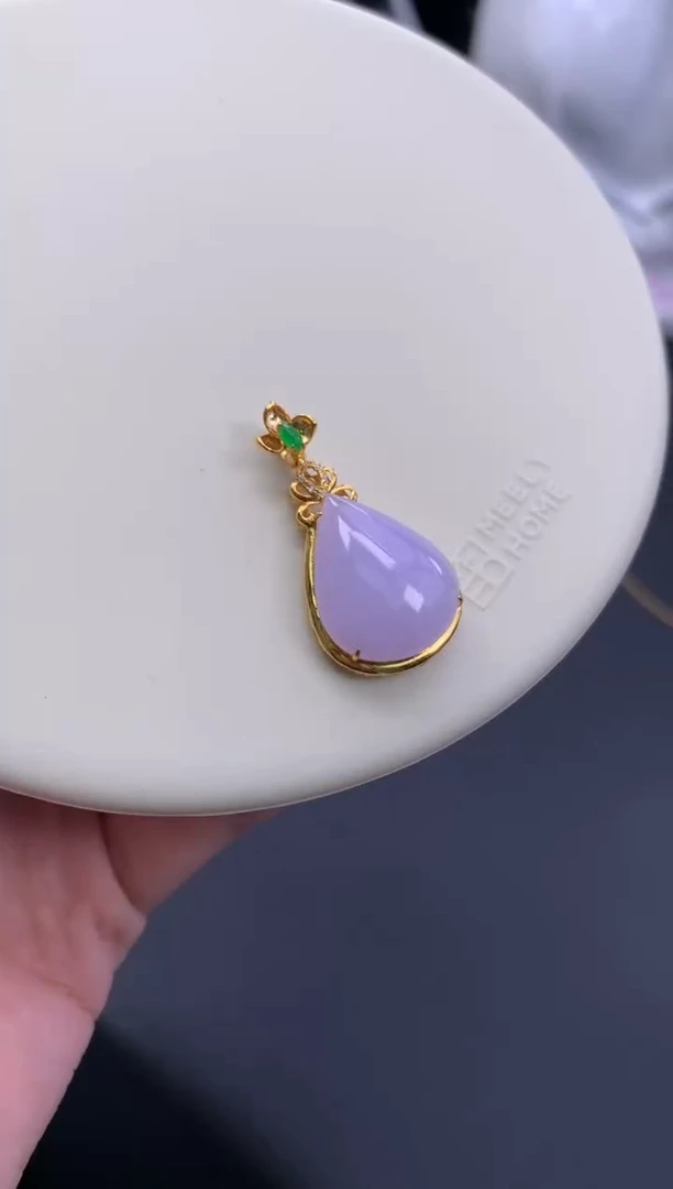 18K金镶嵌挂件翡翠48小时鉴赏期 退货不扣服务费