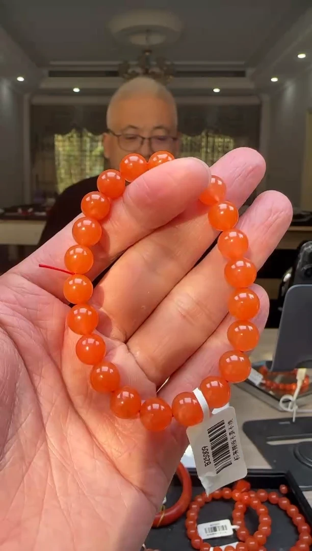 【闪购商品】南红玛瑙9mm保山手串圆珠未镶嵌多样性发一件