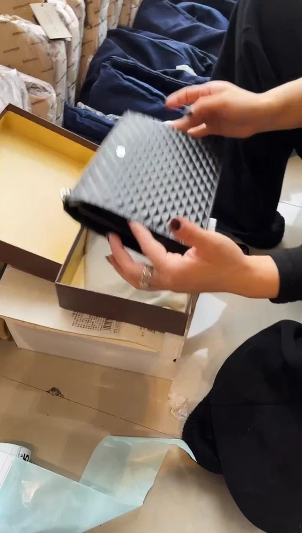 头层牛皮027品牌男包清货中(不要卡单，理性消费）