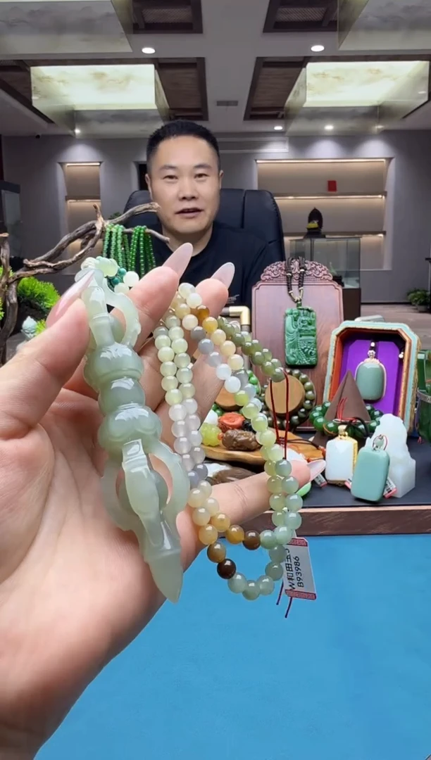 未镶嵌和田玉把件1