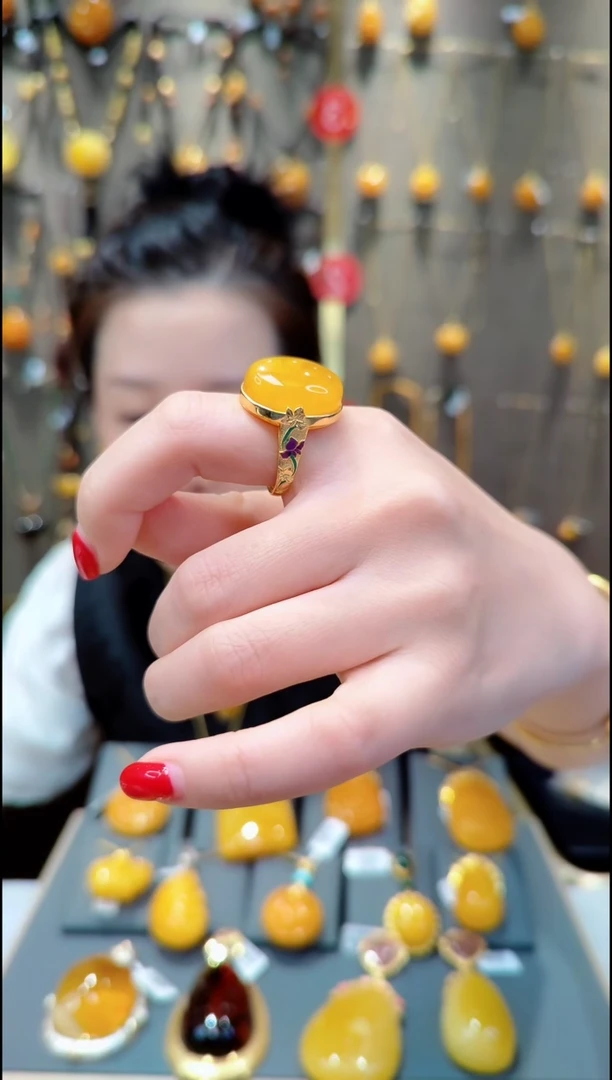 【闪购商品】蜜蜡戒指银S925镀金镶嵌H709蜜蜡戒指