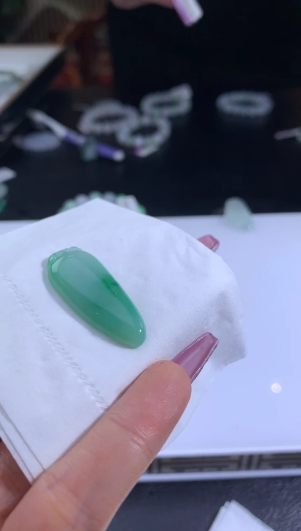 未镶嵌定制翡翠墨*翡翠