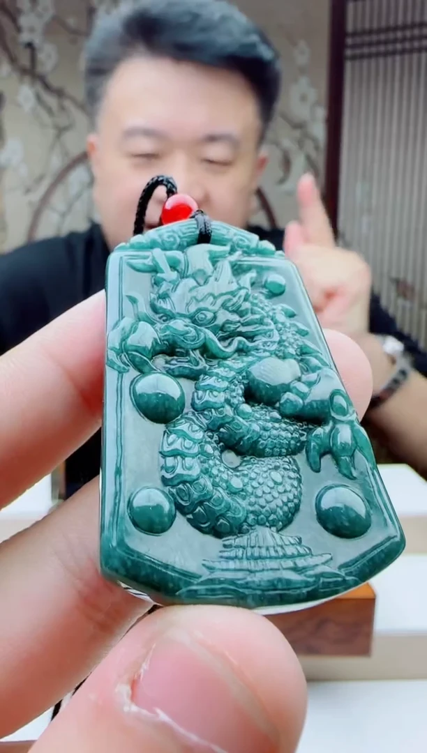 颈饰未镶嵌翡翠多样性发其一