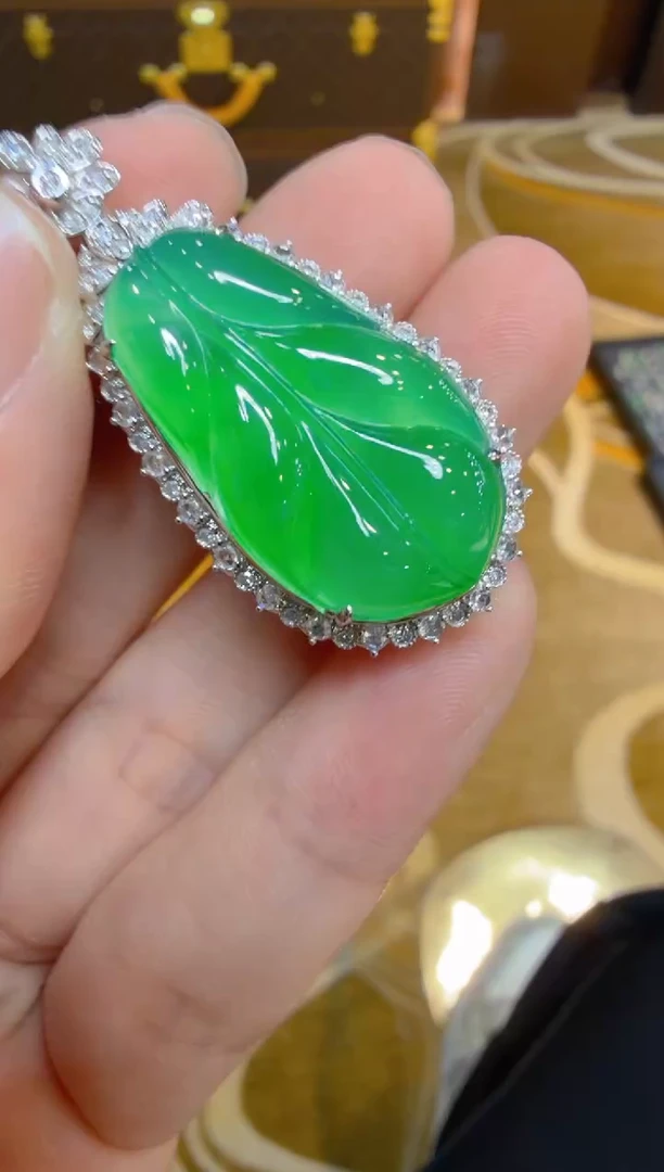 吊坠(不含链)18K金镶嵌翡翠多样性团购发一件