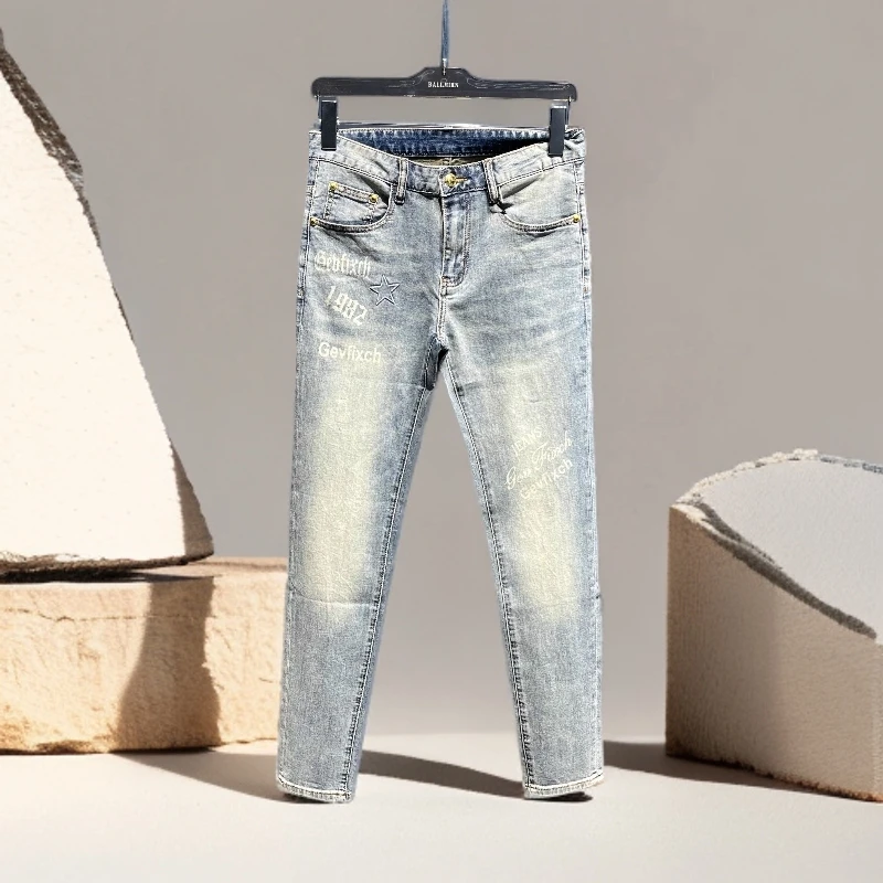 诺顿雷斯欧货潮牌轻奢修身薄款牛仔裤男士夏季新款印花烫钻小脚裤