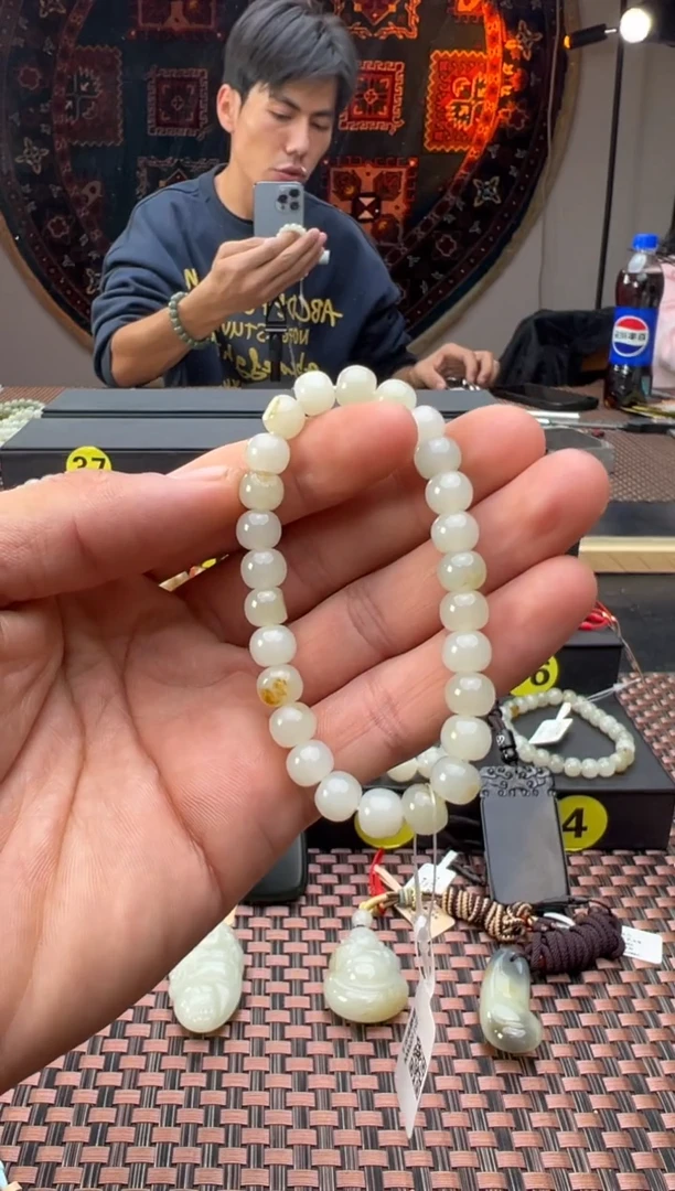 未镶嵌手串和田玉子料卡7*8老型手串