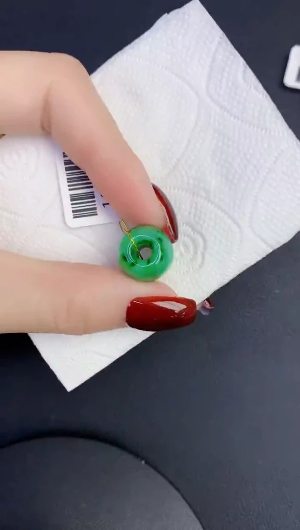 颈饰未镶嵌翡翠缅甸天然翡翠A货