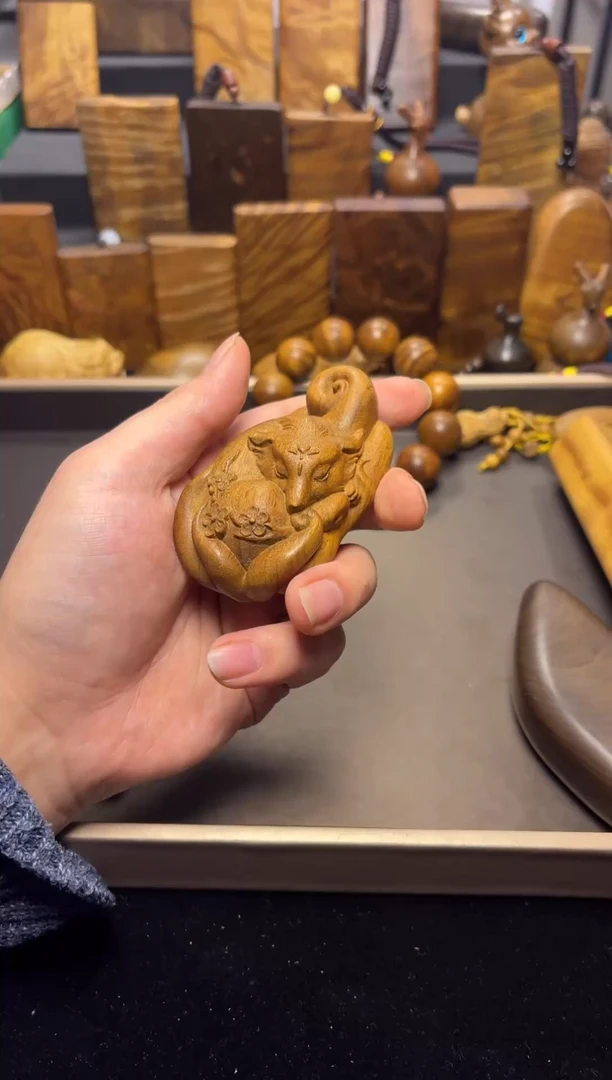 【闪购商品】楠木（金丝楠）其他九尾狐摆件65