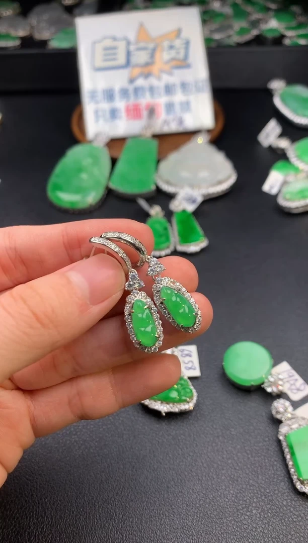 【闪购商品】翡翠耳饰银S925镶嵌翡翠