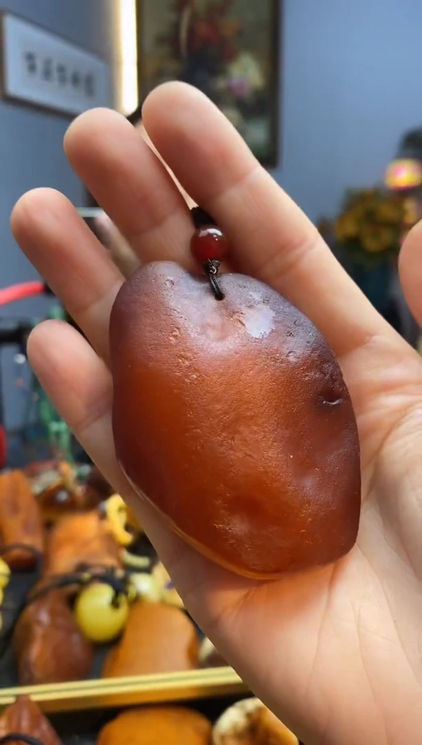 琥珀颈饰未镶嵌吊坠