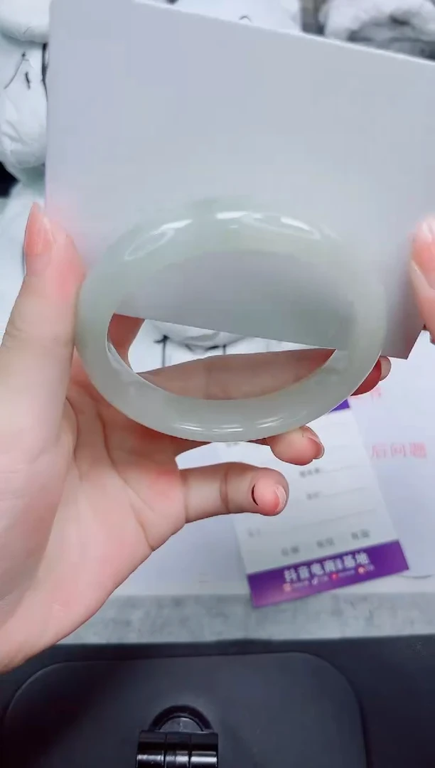 石英质玉手镯未镶嵌97-58