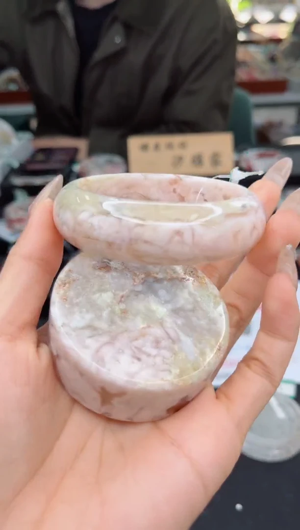 【闪购商品】石英质玉手镯未镶嵌55圈口（不退不换）1567207