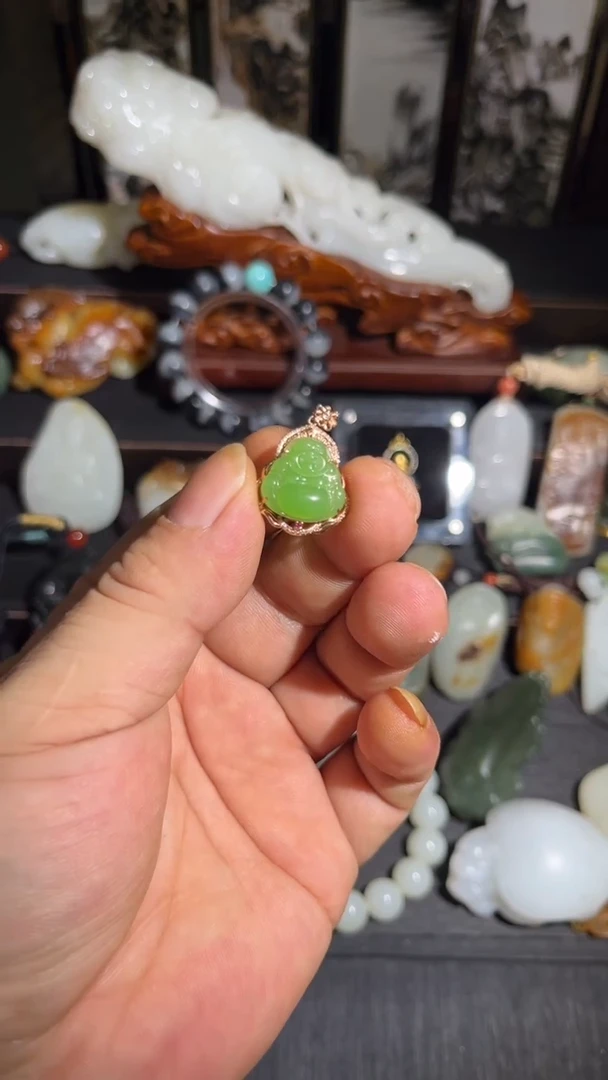 吊坠(不含链)未镶嵌和田玉（碧玉）碧玉果绿佛公金镶