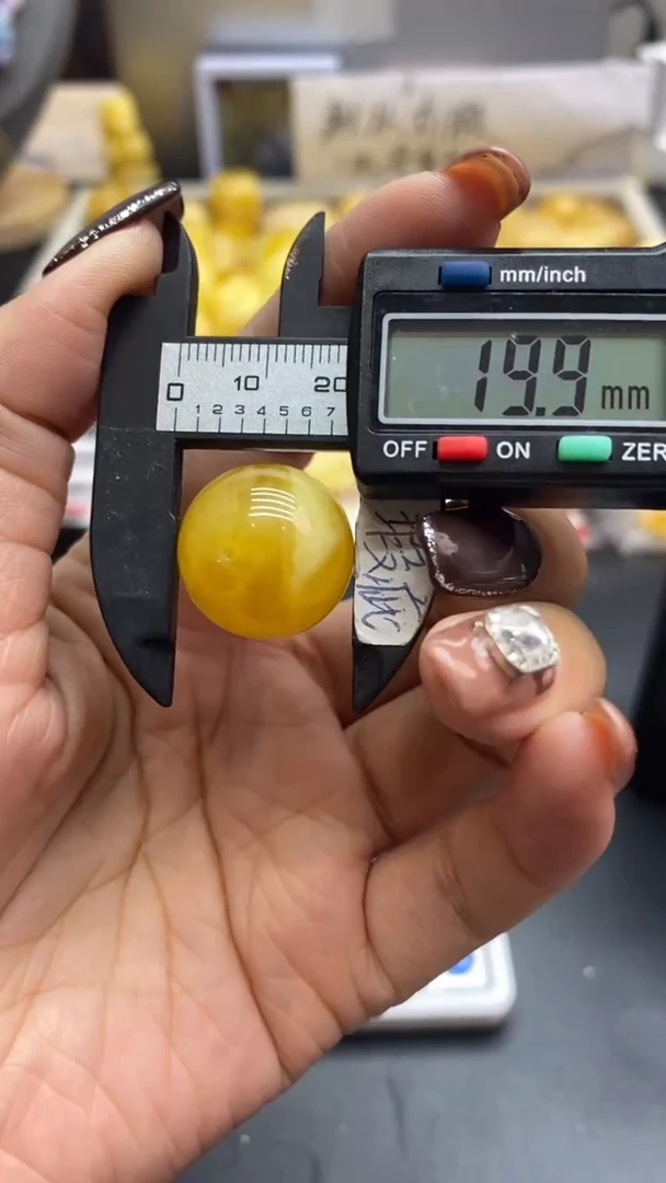 琥珀未镶嵌珠宝奇石那****丽2319