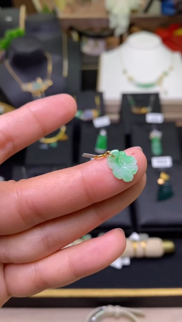 【闪购商品】翡翠颈饰18K金镶嵌净货18033