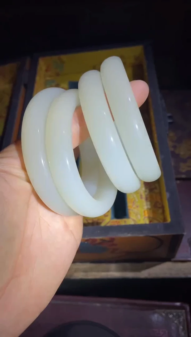 【闪购商品】手镯四件 一起给