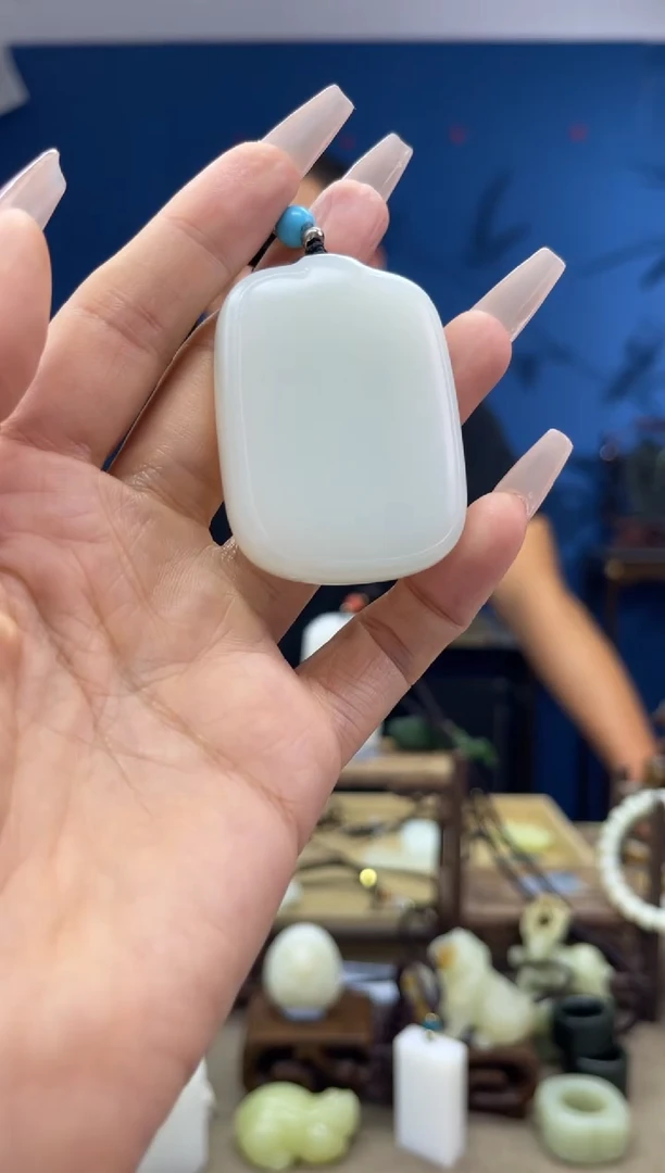 和田玉未镶嵌颈饰1