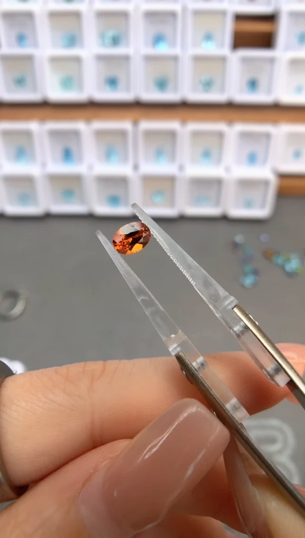 未镶嵌裸石定制石榴石0.97ct 12023