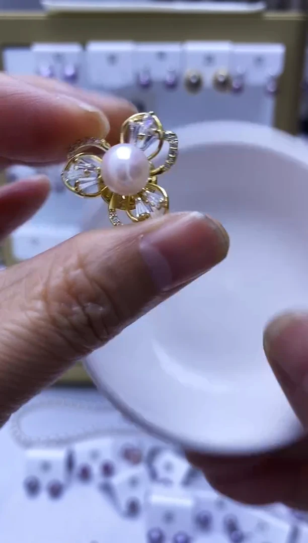 合金胸饰海水珍珠海水胸针