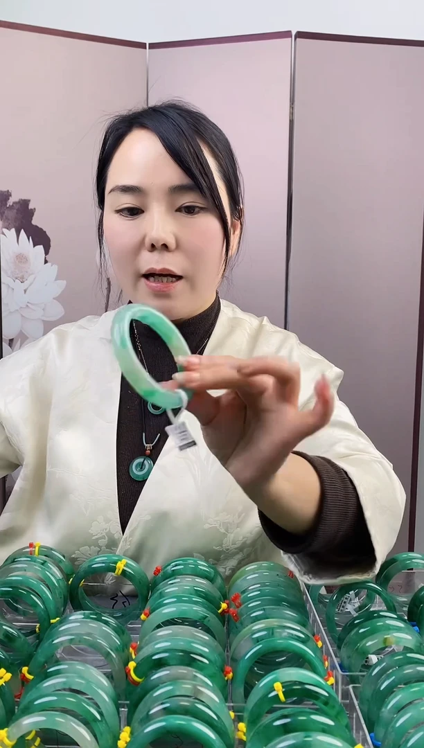 【闪购商品】石英质玉手镯合金034