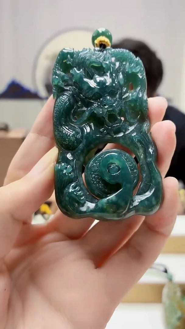 未镶嵌定制翡翠5060zm-毛货挂件128龙牌