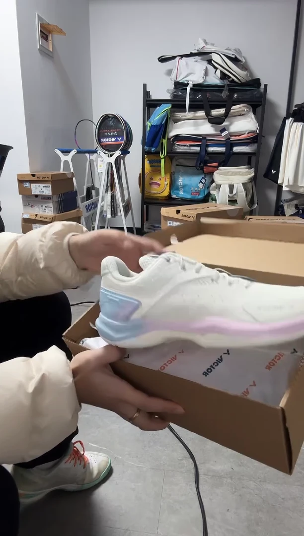 正品出样 断码微瑕捡漏 41码  231